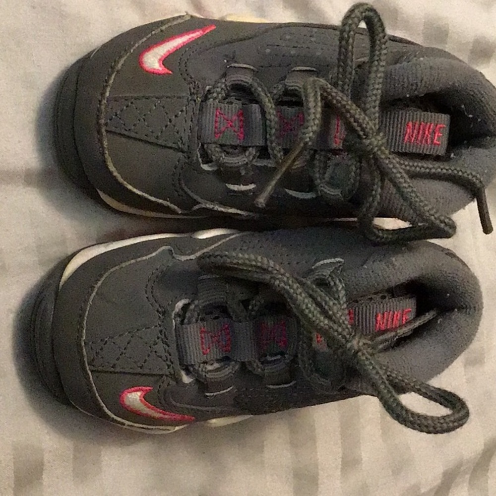 Nike children’s tennis shoes.